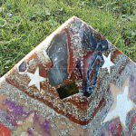 Pyramid Orgonite Star Hope, 24 cm side, bijenwas, mineralen, kristallen, metalen.