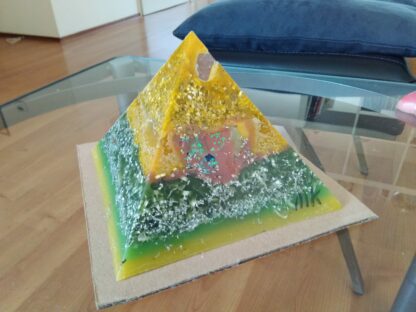 Budapest heart 17 cm pyramid orgonite, an orgonite heart art done for Artup 2017 Budapest, two rose quartz as top and heart