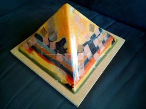 Dark Phoenix 24 cm piramide orgonite