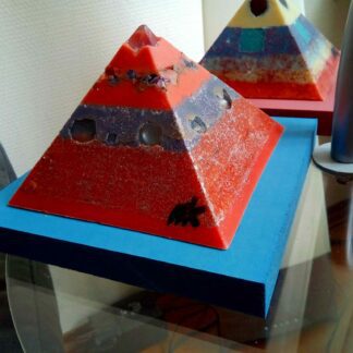 Eye of the Lagoon 12 cm pyramid